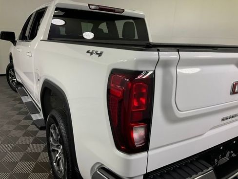 Used 2024 GMC Sierra 1500 SLE AWD/4WD image 36