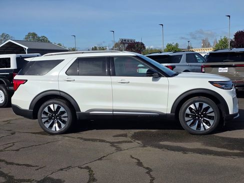 New 2026 Ford Explorer Platinum image 39