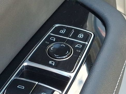 Certified 2026 Cadillac Vistiq Sport AWD/4WD image 26