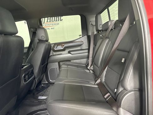 Used 2024 GMC Sierra 1500 SLT w/ SLT Convenience Package AWD/4WD image 25