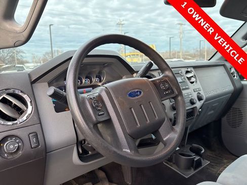 Used 2014 Ford F250 XLT w/ XLT Premium Package image 3