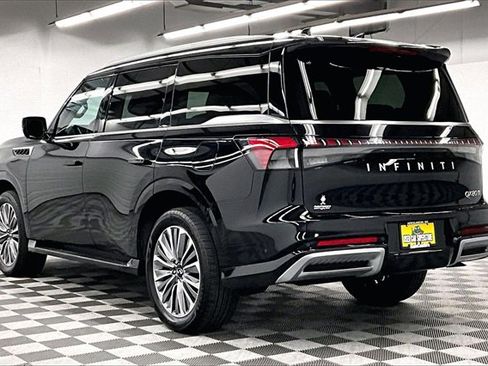 Used 2025 INFINITI QX80 Sensory image 2
