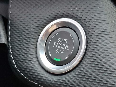 Used 2026 Chevrolet Equinox LT FWD image 23