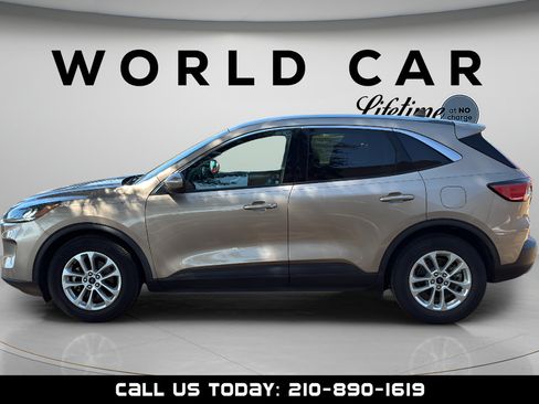 Used 2021 Ford Escape SE FWD image 12