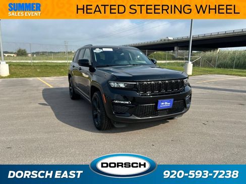 Used 2023 Jeep Grand Cherokee Limited w/ Black Appearance Package AWD/4WD image 4