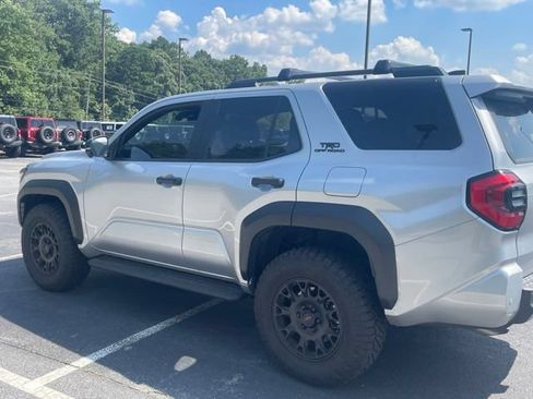 Used 2026 Toyota 4Runner TRD Off-Road Premium AWD/4WD image 9
