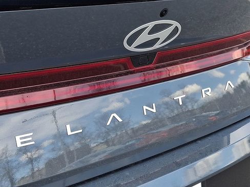 New 2026 Hyundai Elantra SEL Sport Premium FWD image 15