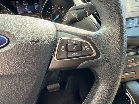 Used 2019 Ford Escape SE FWD image 13