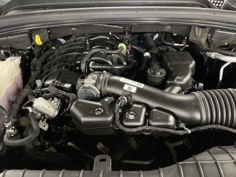 Used 2023 Jeep Grand Cherokee Limited image 16