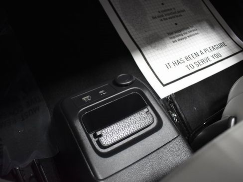 Certified 2023 Nissan Ariya AWD image 26