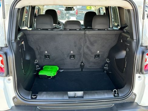 Certified 2023 Jeep Renegade Latitude image 20