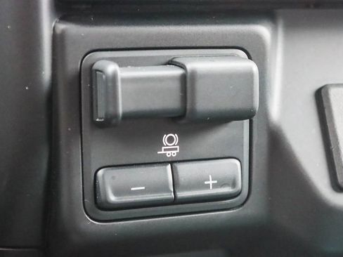 Used 2021 Chevrolet Silverado 1500 LTZ w/ Z71 Off-Road Package image 34