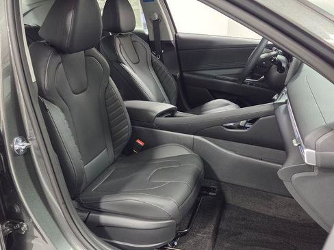 New 2026 Hyundai Elantra Limited image 16