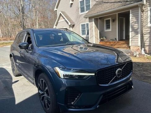 Used 2023 Volvo XC60 B5 Plus w/ Protection Package Premier image 4