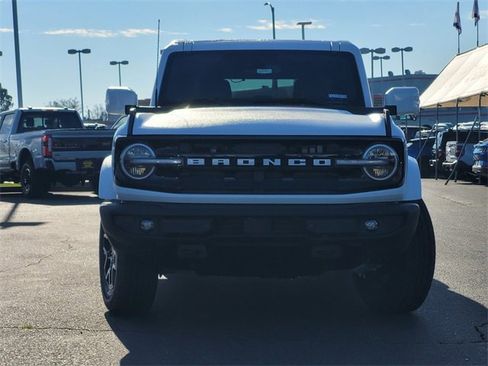 New 2025 Ford Bronco Outer Banks image 3