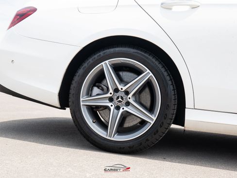 Used 2019 Mercedes-Benz E 450 4MATIC Sedan w/ Premium Package image 11