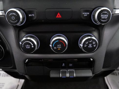 Used 2022 RAM 1500 Big Horn AWD/4WD image 31