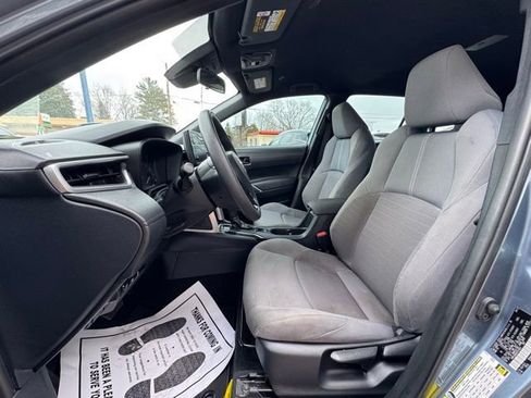 Used 2023 Toyota Corolla Cross AWD Hybrid image 10