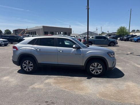 Used 2020 Volkswagen Atlas Cross Sport S FWD image 13