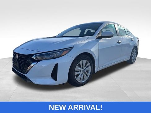 Used 2024 Nissan Sentra S image 1