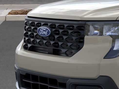 New 2025 Ford Maverick XLT w/ XLT Luxury Package image 18