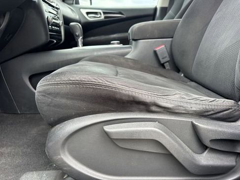 Used 2014 Nissan Pathfinder S AWD/4WD image 14