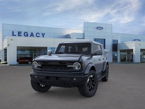 New 2025 Ford Bronco Outer Banks image 2