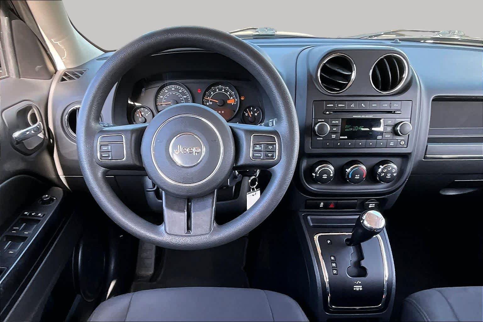 Used 2016 Jeep Patriot Sport w/ Power Value Group AWD/4WD image 6