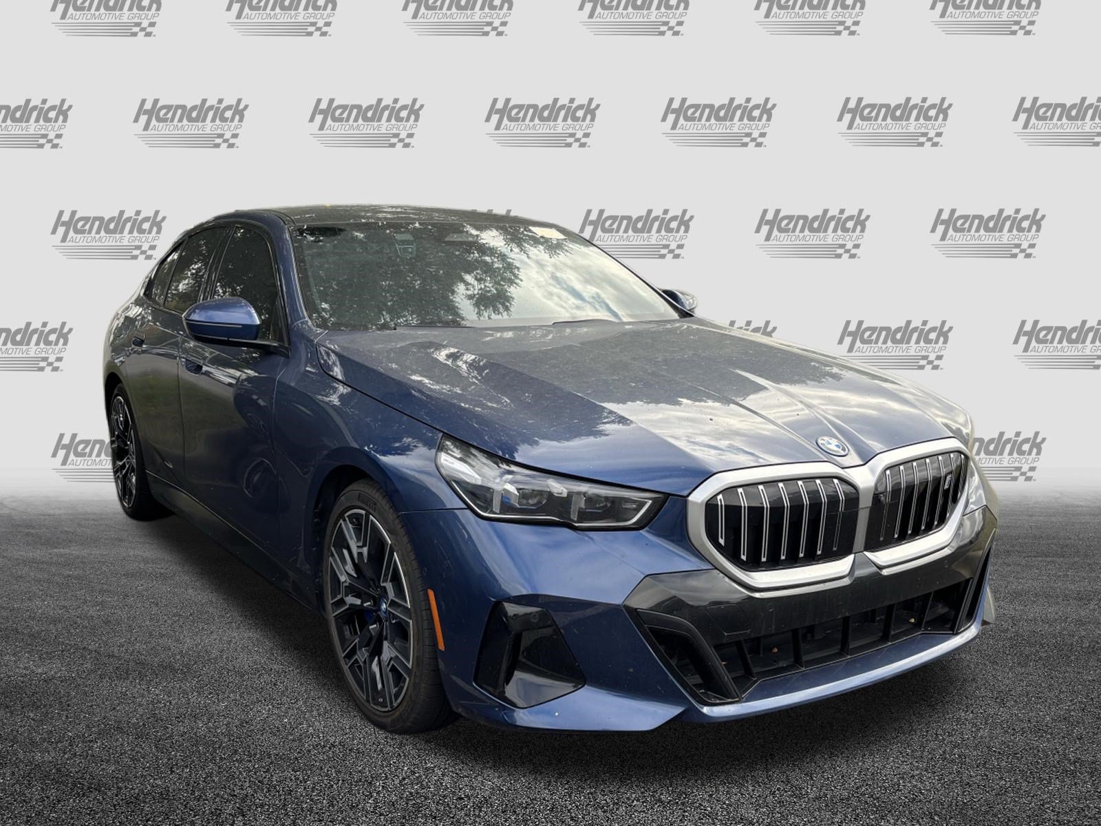 Certified 2024 BMW i5 eDrive40i w/ M Sport Package RWD image 2