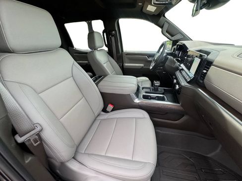 Certified 2025 GMC Sierra 1500 SLT w/ SLT Convenience Package RWD image 15