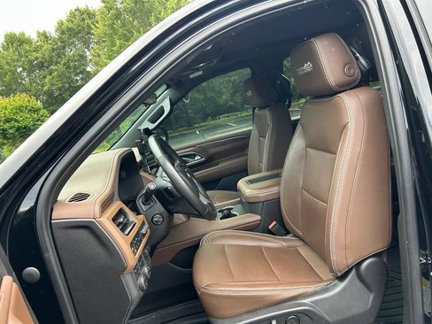 Used 2021 Chevrolet Tahoe High Country w/ Technology Package AWD/4WD image 43