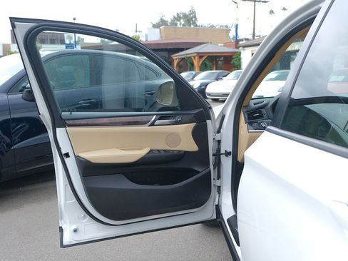 Used 2017 BMW X3 sDrive28i image 10