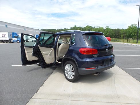 Used 2015 Volkswagen Tiguan SEL FWD image 54