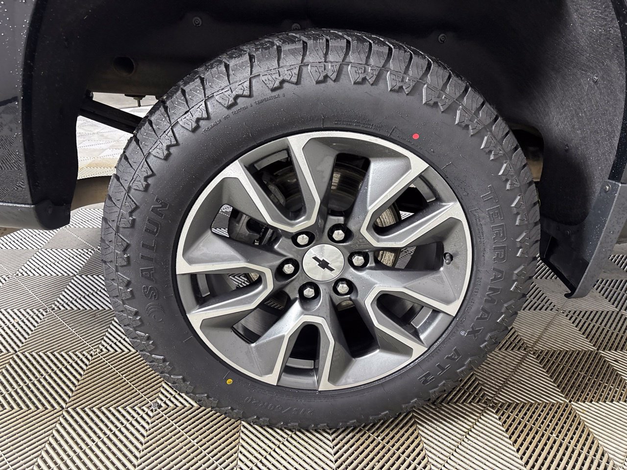 Used 2024 Chevrolet Silverado 1500 RST w/ LPO, Liner Protection Package AWD/4WD image 33