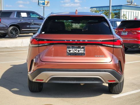 Used 2023 Lexus RX 350 Premium Plus w/ Cold Area Package FWD image 6
