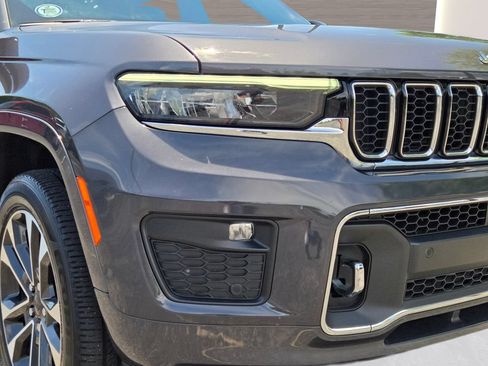 Used 2021 Jeep Grand Cherokee L Overland w/ Luxury Tech Group IV AWD/4WD image 2