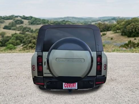Used 2024 Land Rover Defender 130 X-Dynamic SE AWD/4WD image 9