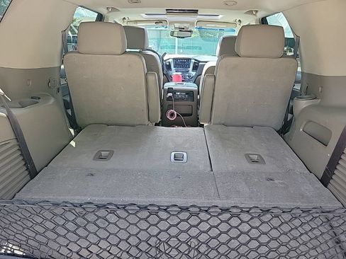 Used 2019 Chevrolet Tahoe LT w/ LT Signature Package AWD/4WD image 11