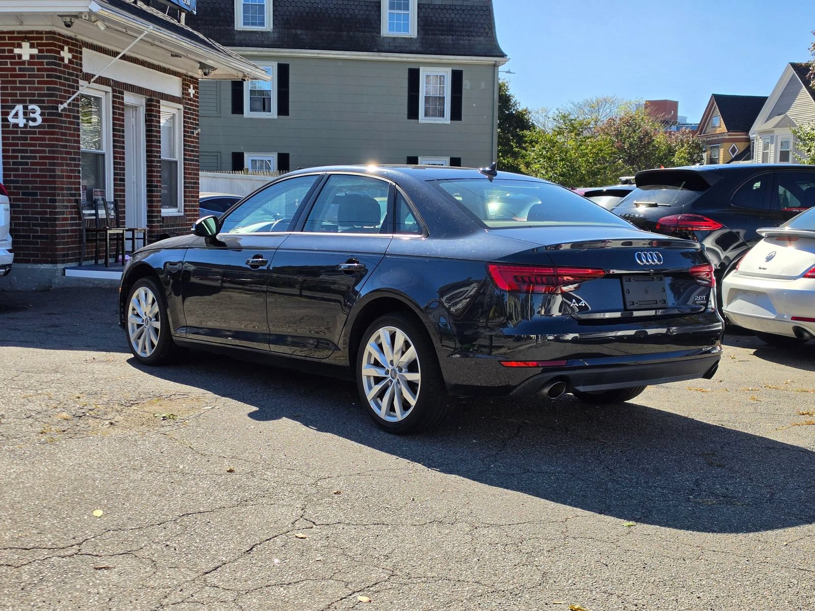 Used 2017 Audi A4 2.0T Premium w/ Audi MMI Navigation Plus AWD/4WD image 4