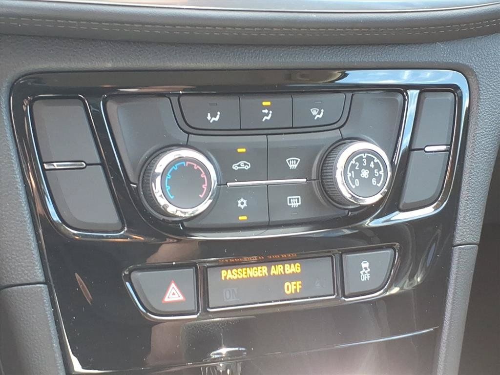 Used 2022 Buick Encore Preferred w/ Safety Package AWD/4WD image 30