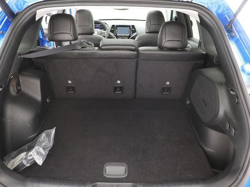 Used 2022 Jeep Cherokee Limited image 23