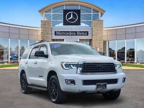 Used 2022 Toyota Sequoia TRD Sport AWD/4WD image 6