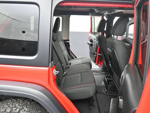 Used 2021 Jeep Wrangler Unlimited Rubicon AWD/4WD image 33