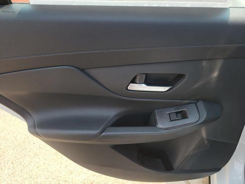 New 2027 Nissan Sentra SR w/ Floor Mat Package FWD image 11