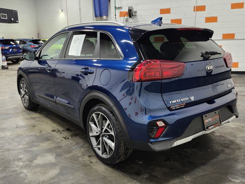 Used 2020 Kia Niro Touring image 13