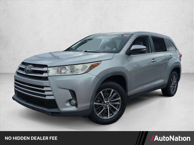 Certified 2019 Toyota Highlander XLE FWD image 1