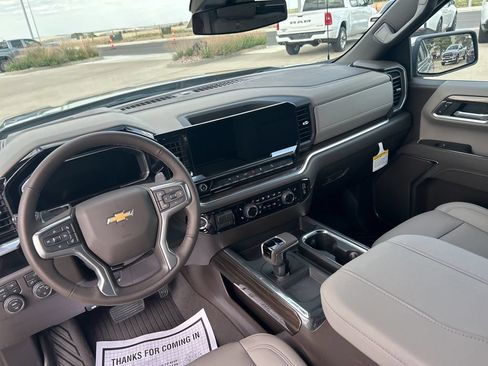 New 2026 Chevrolet Silverado 1500 LT w/ Z71 Off-Road Package AWD/4WD image 13