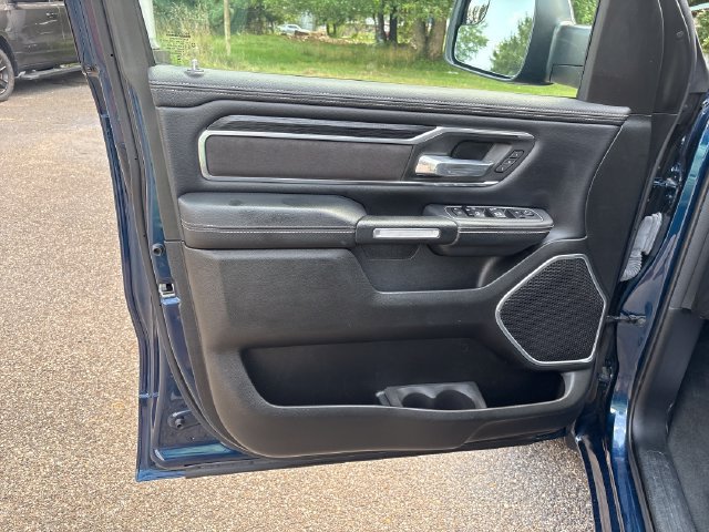 Used 2023 RAM 1500 Laramie AWD/4WD image 7