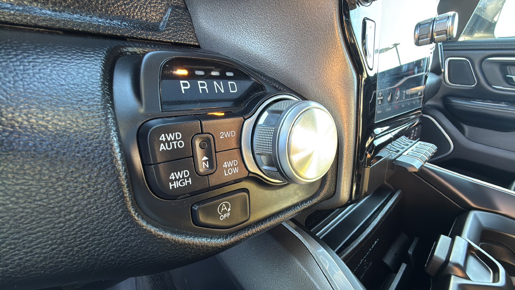 Used 2021 RAM 1500 Laramie AWD/4WD image 27