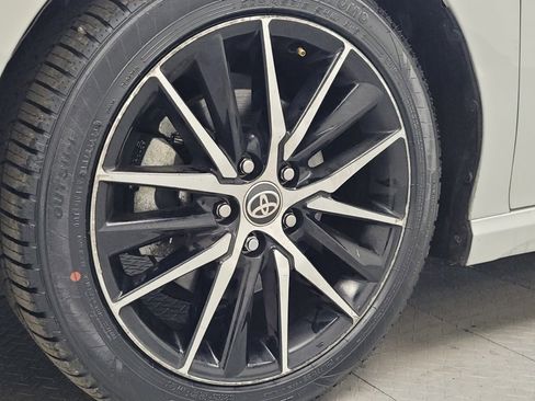 Used 2023 Toyota Camry SE image 31